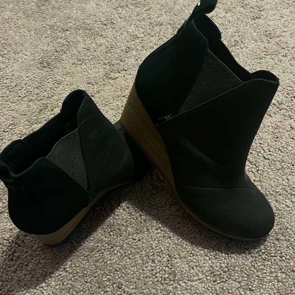 Black Wedge Shoes